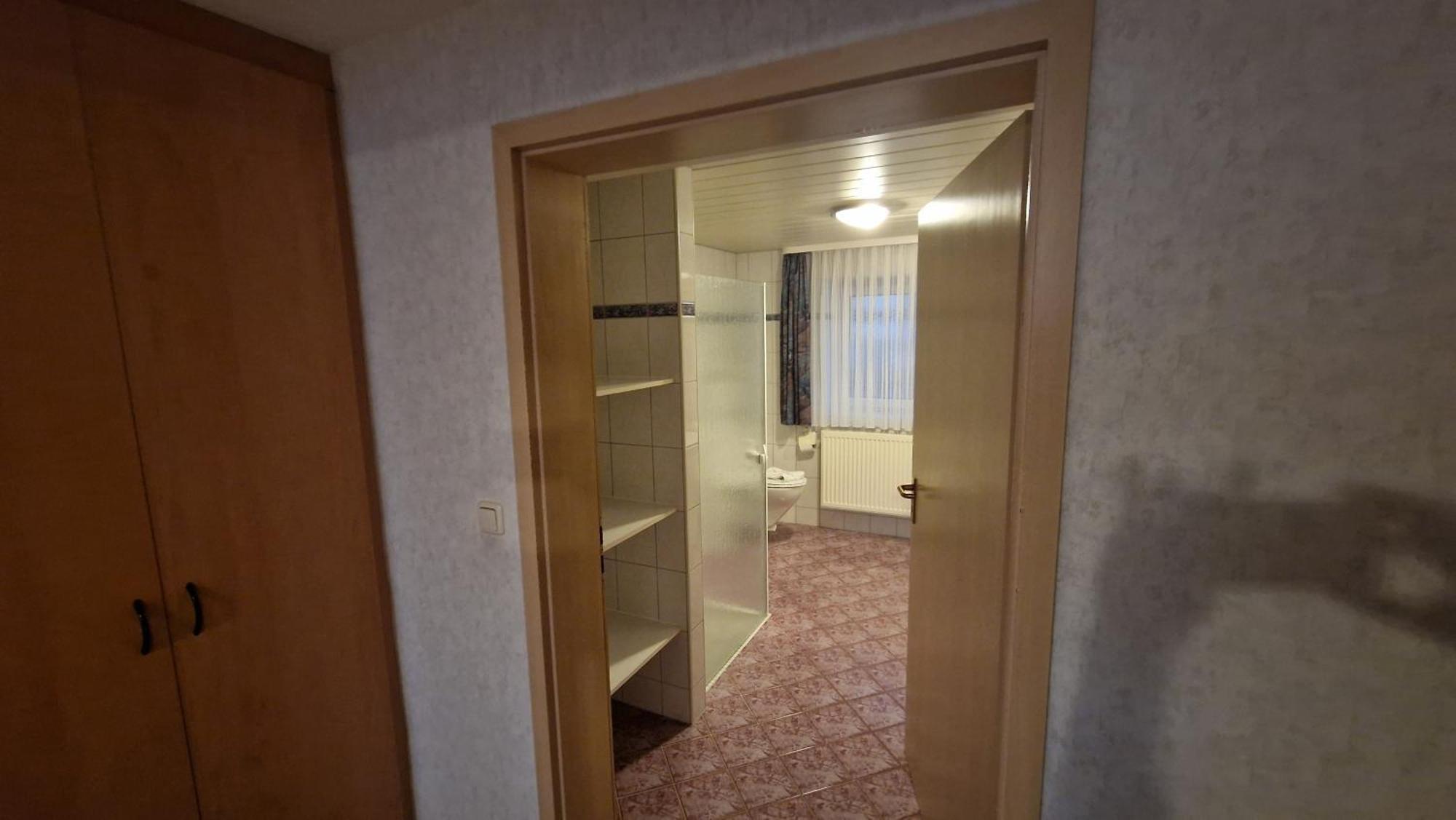 Schwarzer Adler - Hotel Garni Ipsheim Стая снимка