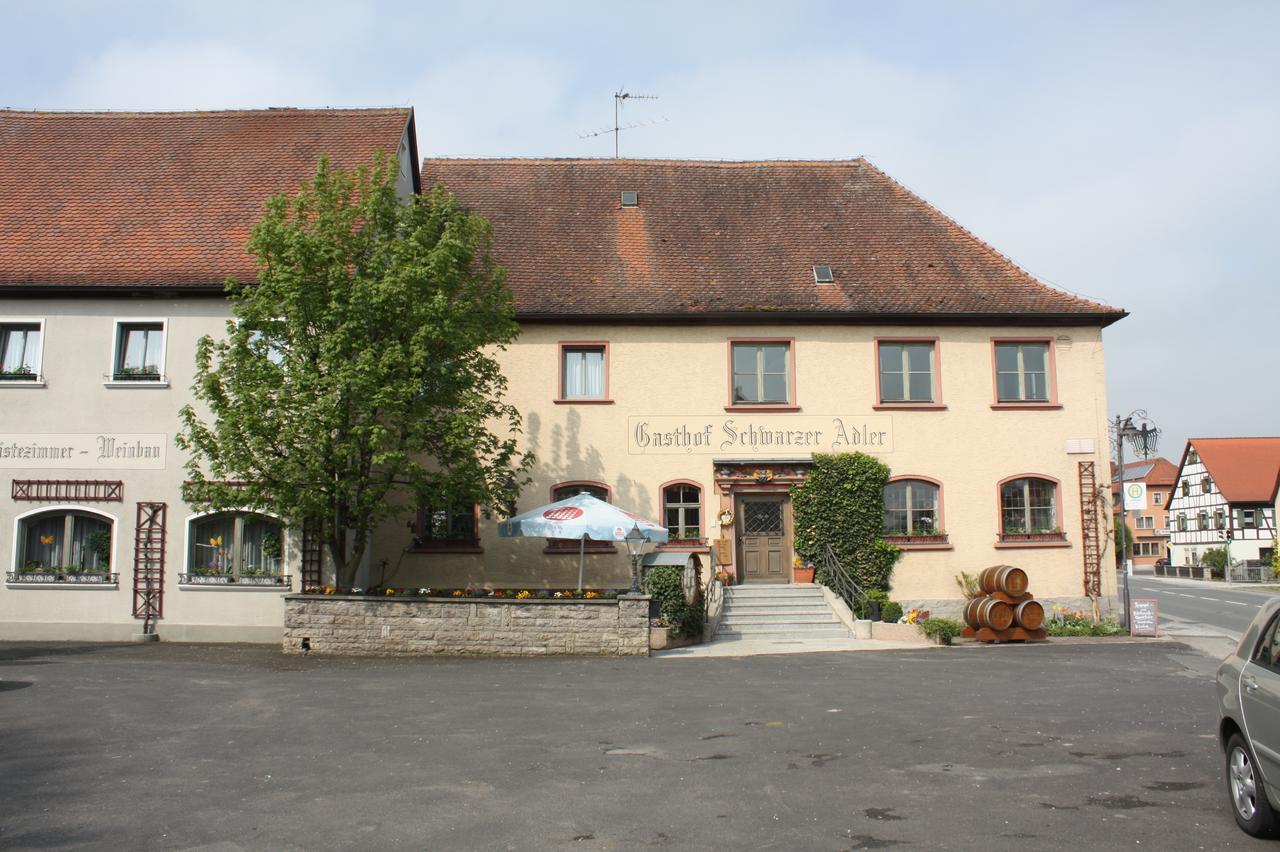 Schwarzer Adler - Hotel Garni Ipsheim Екстериор снимка